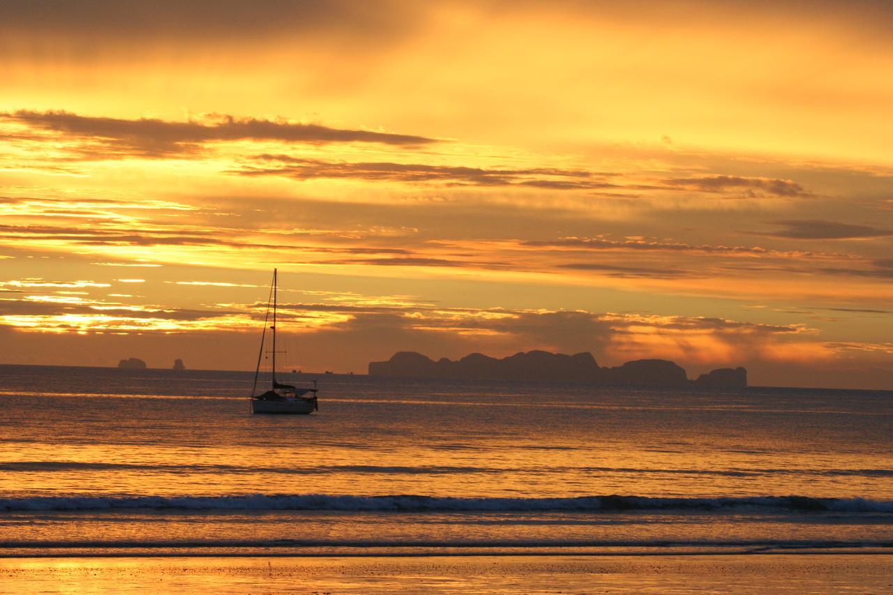 Hans Strand Bungalows เกาะลันตา ภายนอก รูปภาพ